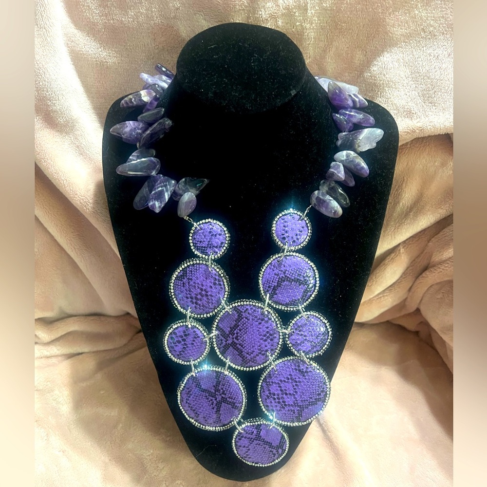 💜Sassy Jones Tizani Bib (Purple)💜